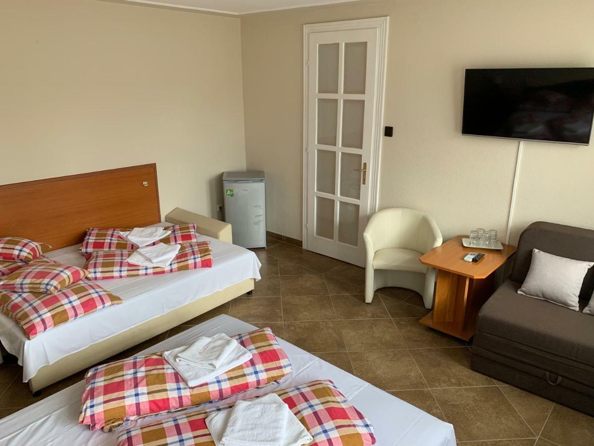 Roz Hotel